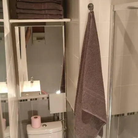 Avenue Edmond Rostand Apartment *