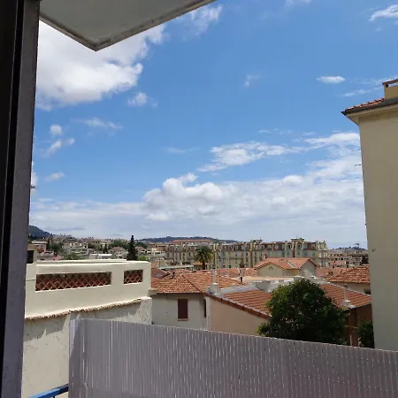 Apartment Avenue Edmond Rostand *